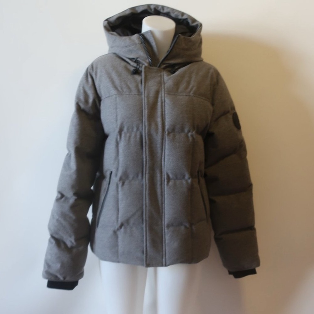 Men’s UGG Gray Hooded Puffer Jacket Small
